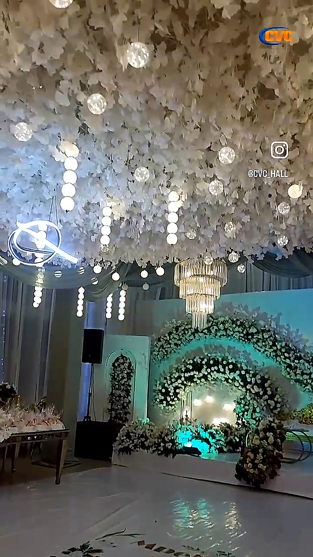 Floral stage presentation